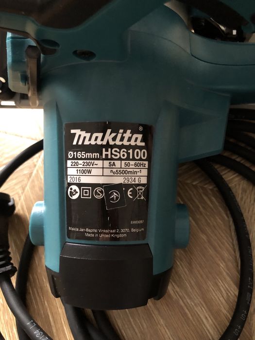 Makita HS6100 ручна циркулярна дискова пила