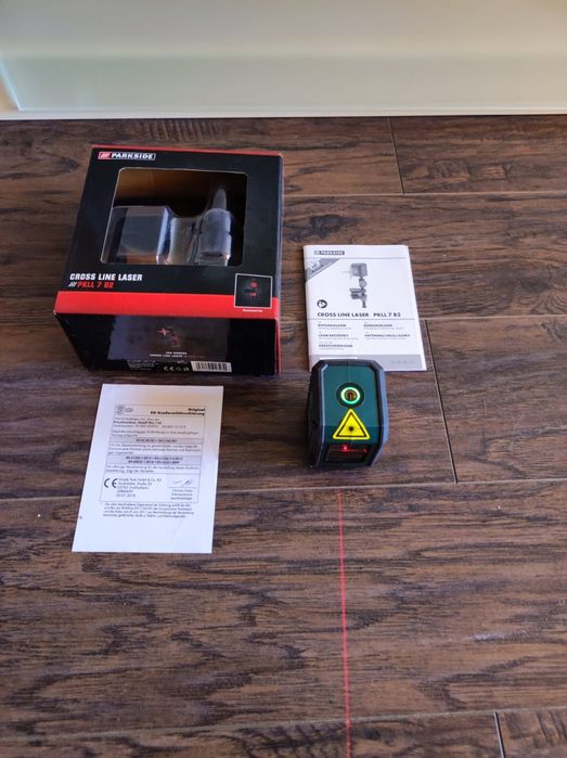 Poziomica laserowa , krzyżowa PARKSIDE model PKLL7B2