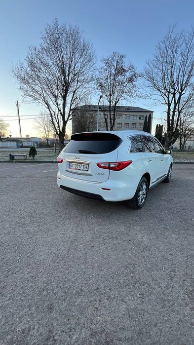 Продам надійну машину Infiniti QX60