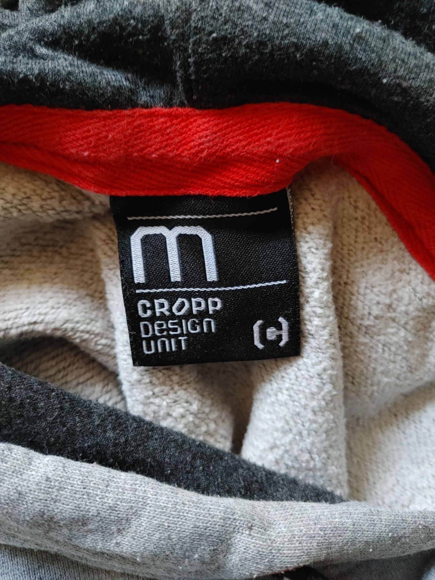 Bluza Cropp Design Unit