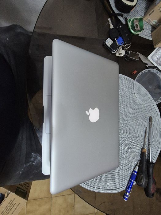 Macbook pro 13" i5