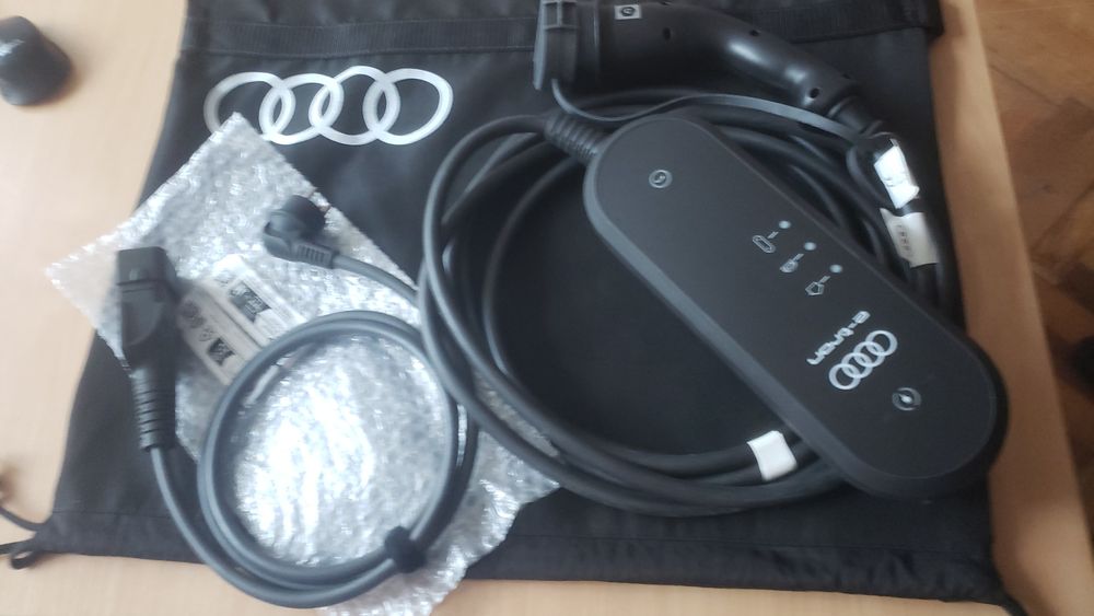 Оригінальні зарядні, кабелі Type2, Tesla, Audi E-Tron, Ford, Hyundai