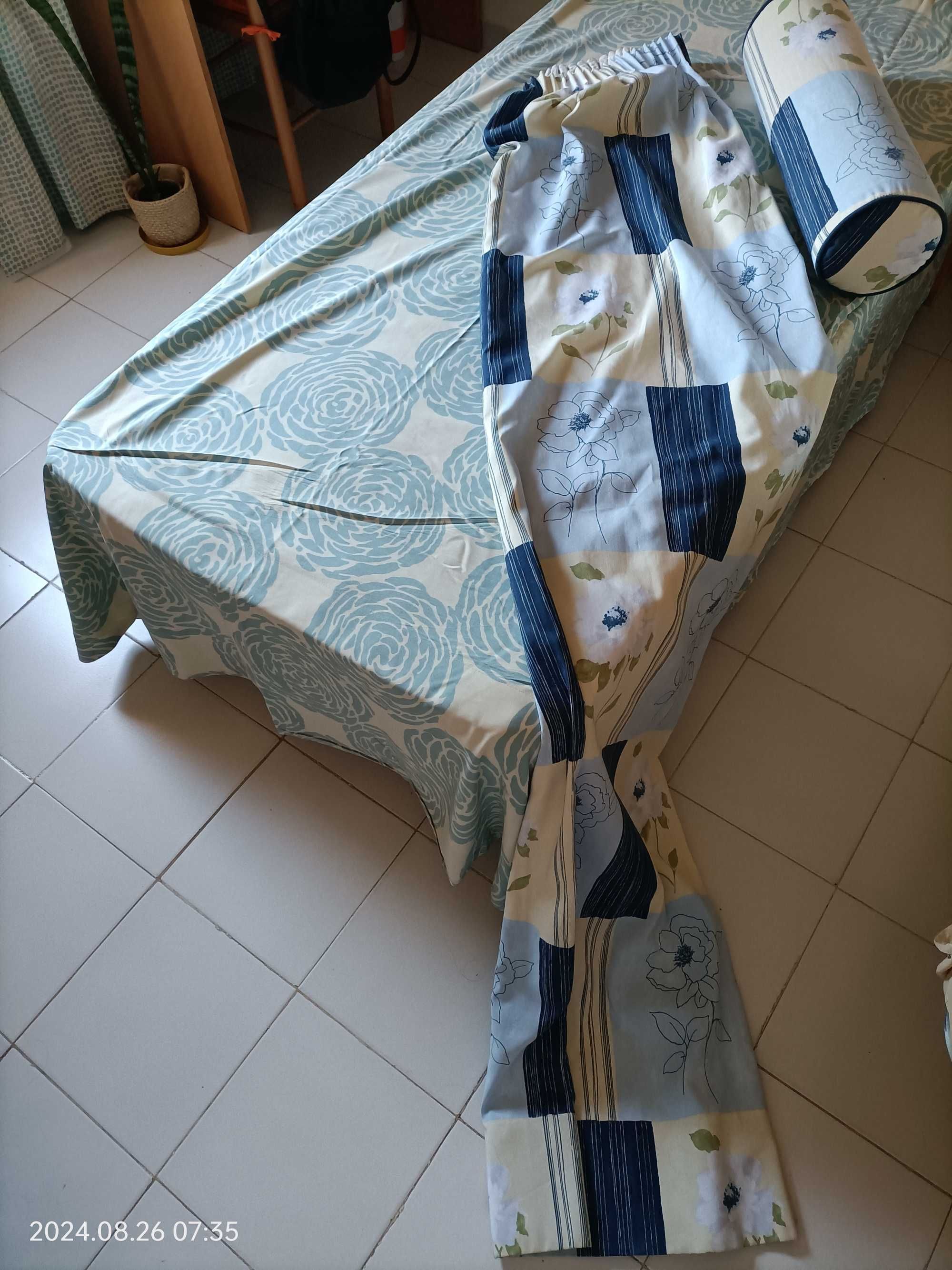 Cortinados e almofadas