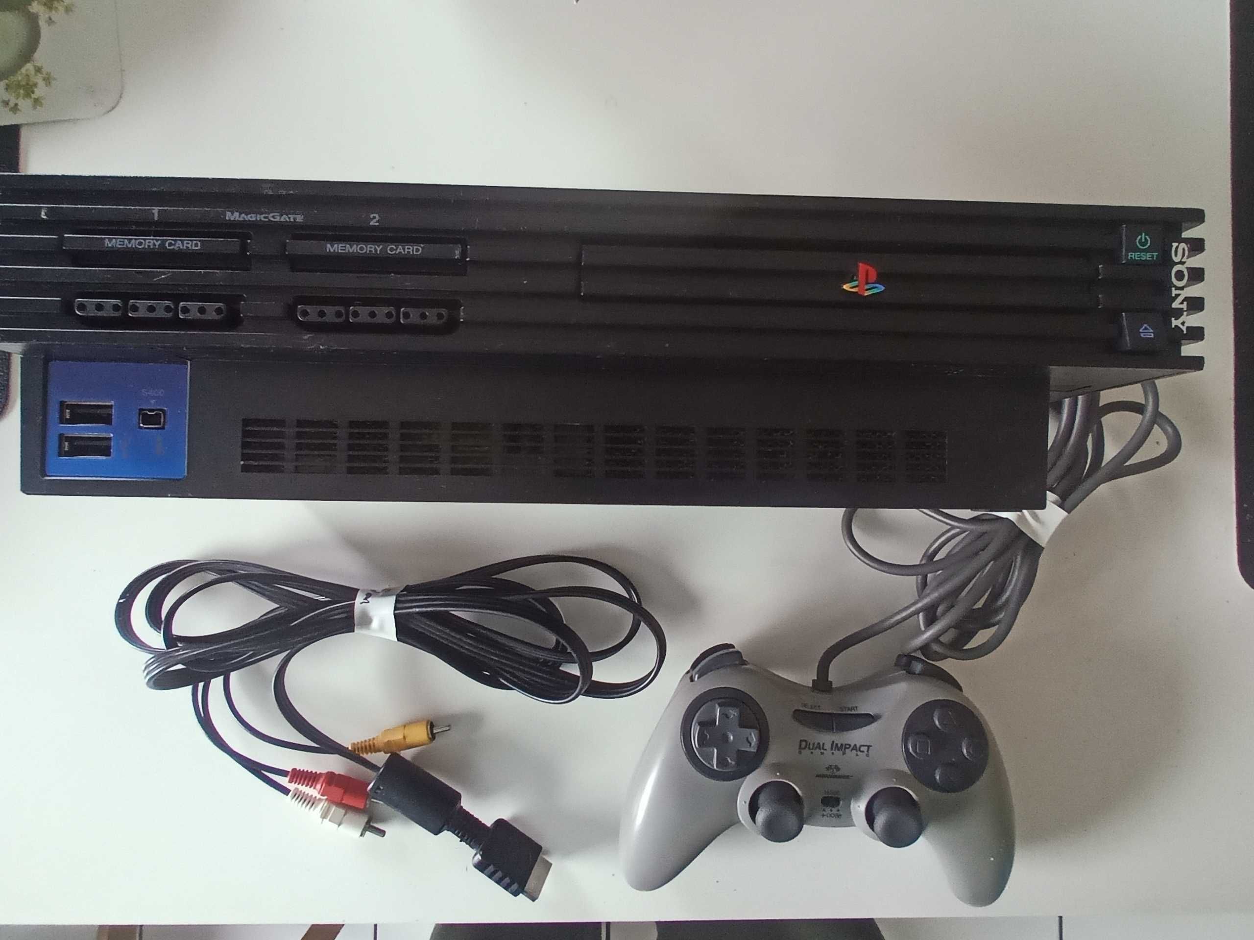 Zestaw w dobrym stanie PlayStation 2 PS2 z padem i kablem av