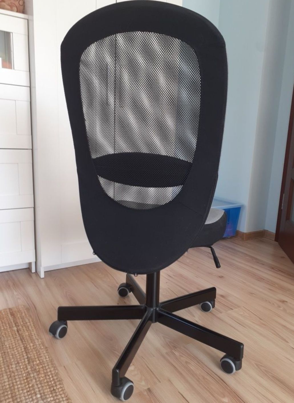 Krzesło biurowe Ikea Flintan szare