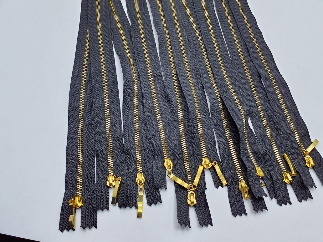 Zamek suwak metal zestaw 10 szt.-45 cm.ze złotym.Promocja