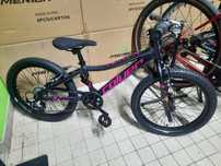 Bicicleta de menina roda 20 nova aluminio