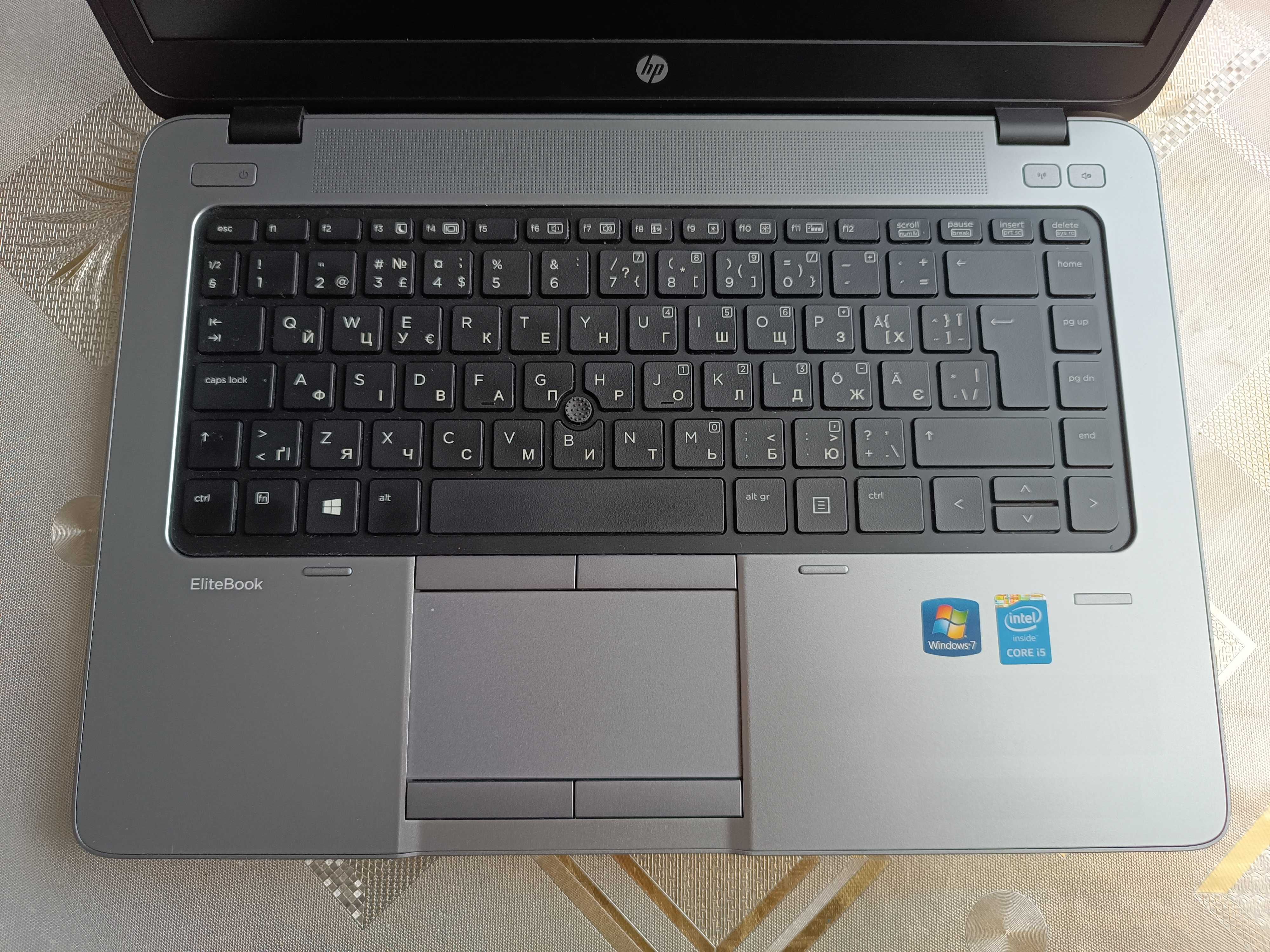 Ноутбук HP 840 G2 i5-5200u ОЗУ 8gb клава с подсветкой нова акб