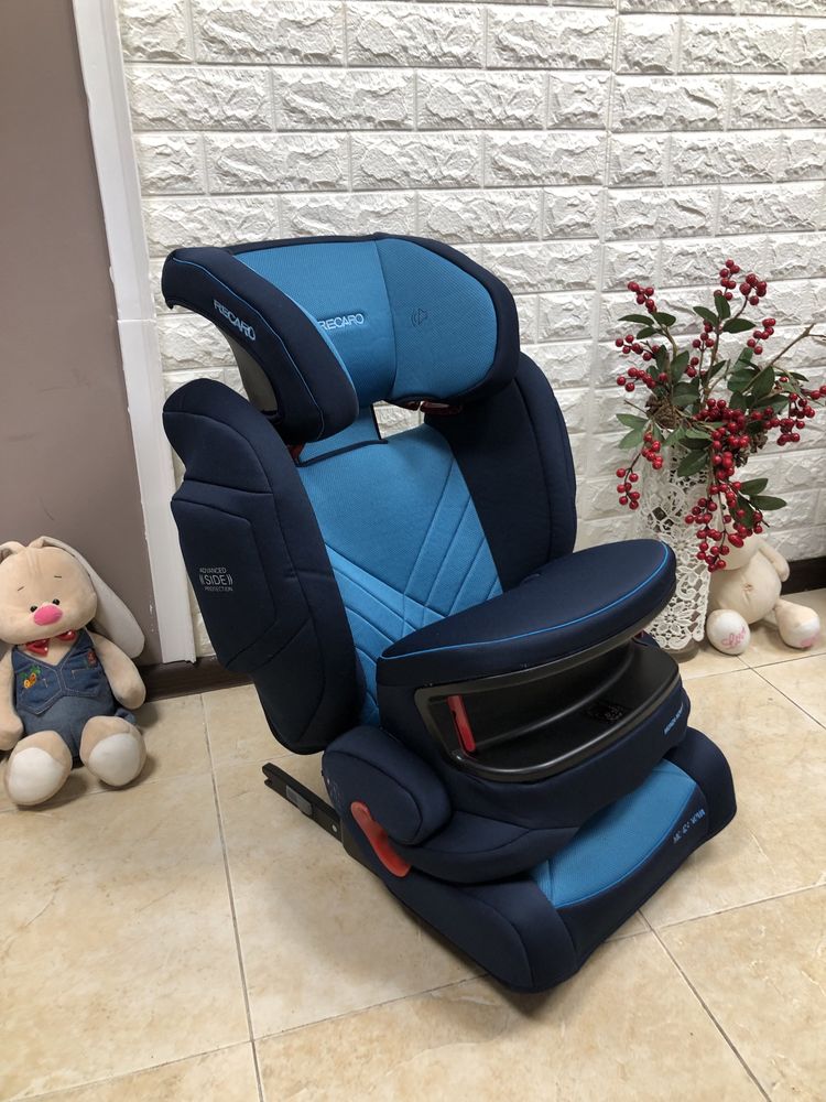 Автокрісло Recaro Monza Nova IS група 1/2/3 (9-36кг) бустер