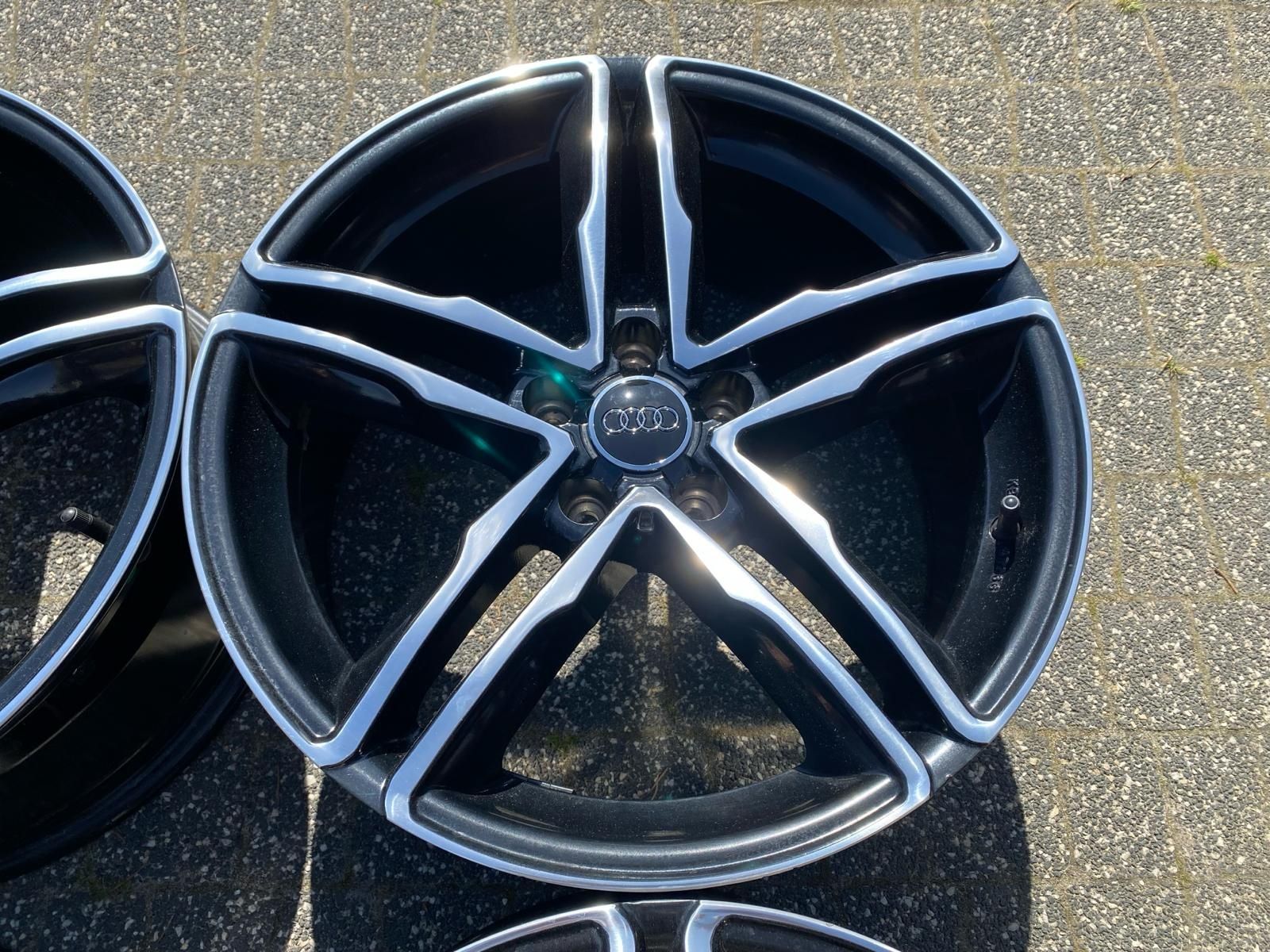 18" Wheelworld 5x112   8j et35  Audi VW Seat Skoda Mercedes Super Stan