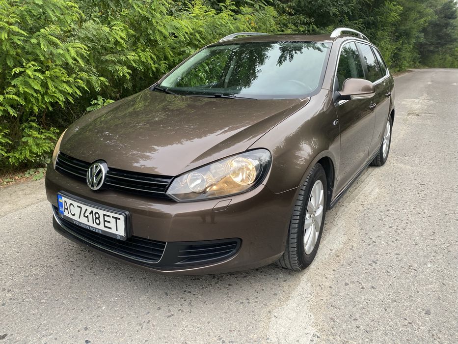 Volkswagen Golf 6 універсал 1,6 tdi 105кс