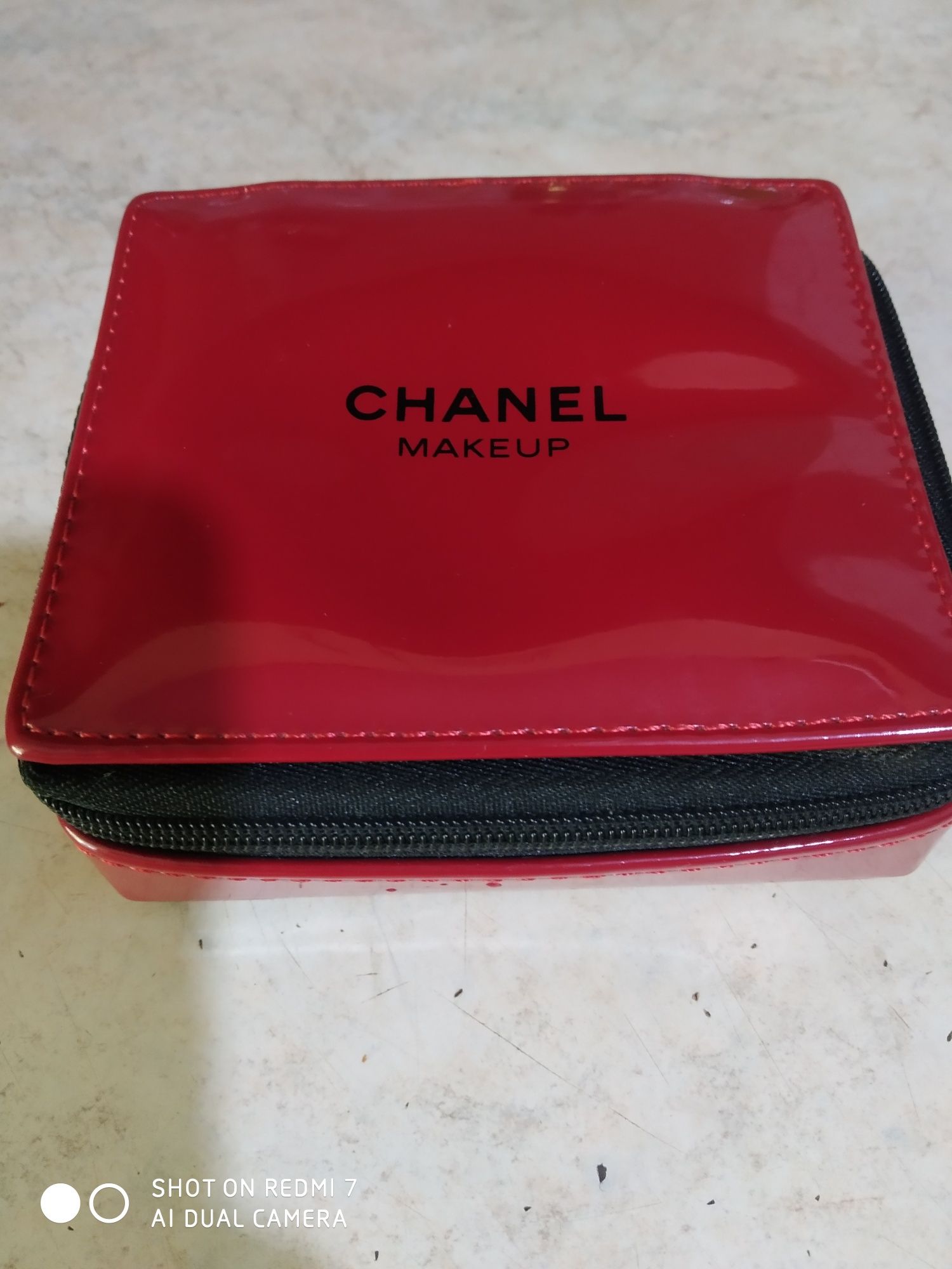 Косметичка-мини CHANEL make up