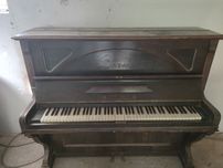Pianino roth & junius