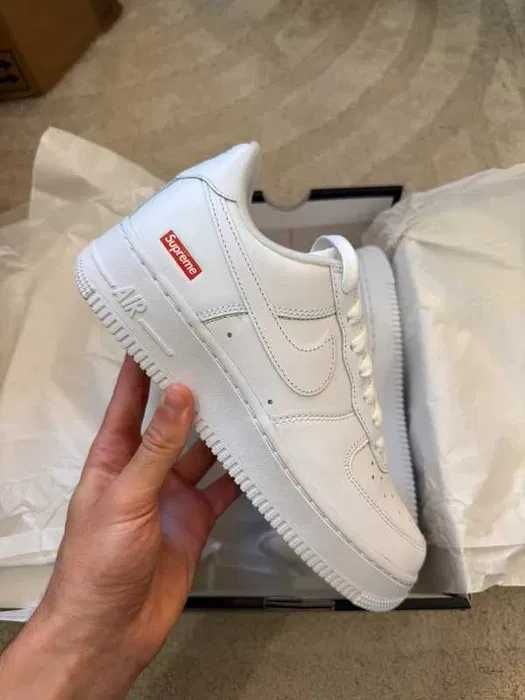 "Buty Trampki" Nike_Air_Force_1_Low_Supreme_White R.37.5