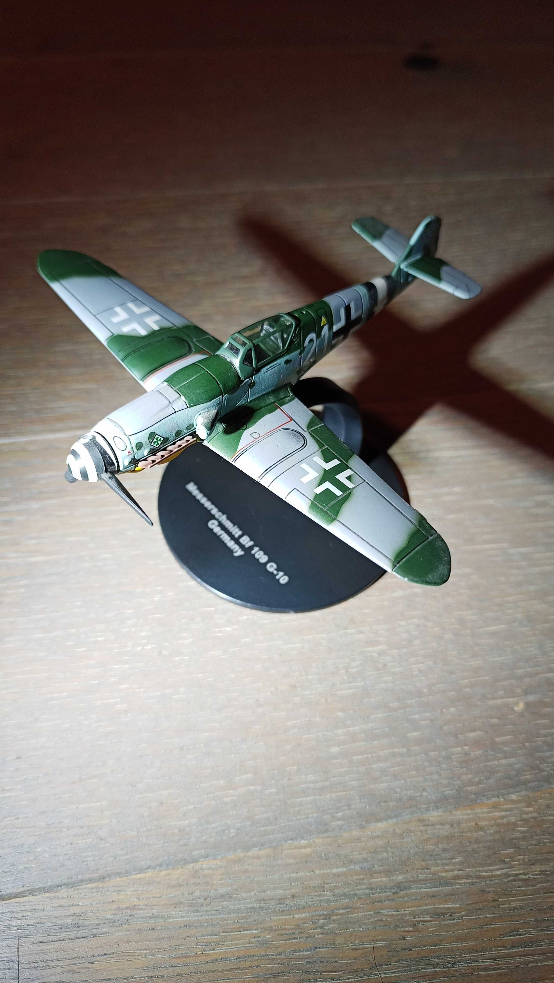 Metalowy model Niemieckiego samolotu Messerschmitt Bf 109 G-10 2WŚ