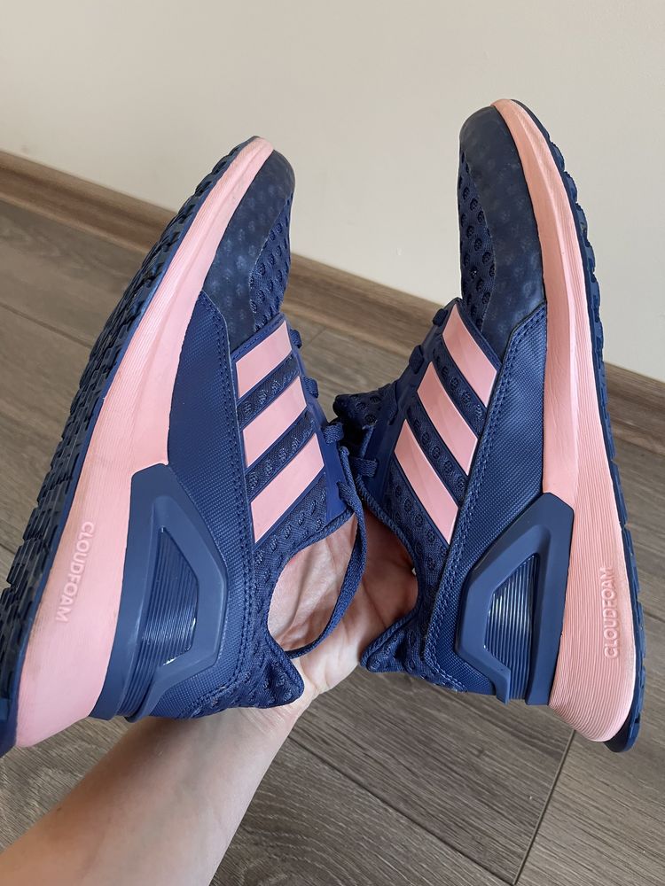 Adidas. Cloudfoam, run, tenis