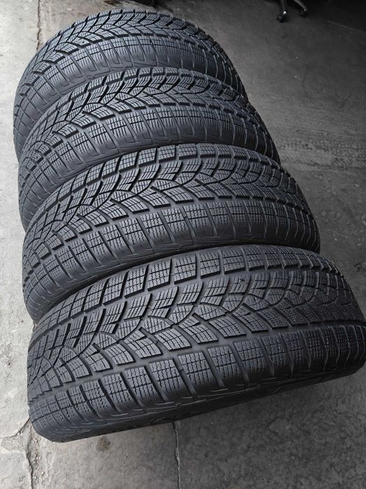 GoodYear UltraGrip Performance шини зима R17 215 65 комплект