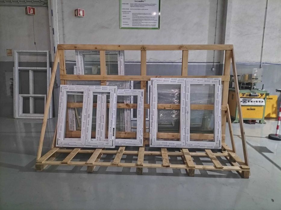 Black Friday EUROCAIXILHO-JANELAS EFICIENTES PVC a preços baixíssimos