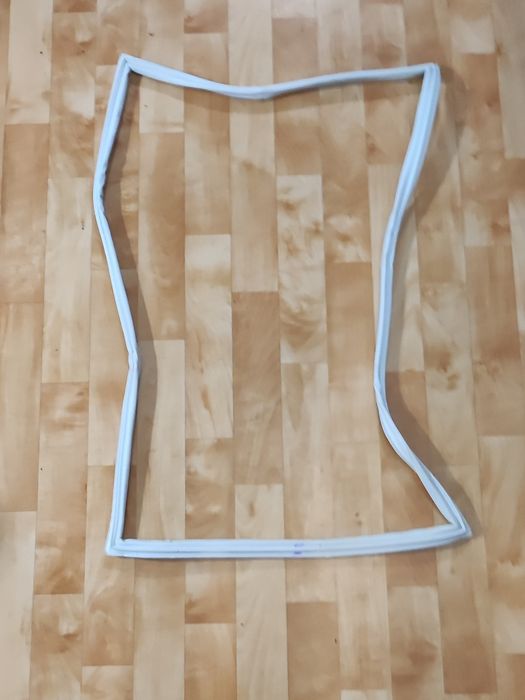 Резинка на холодильник Атлант