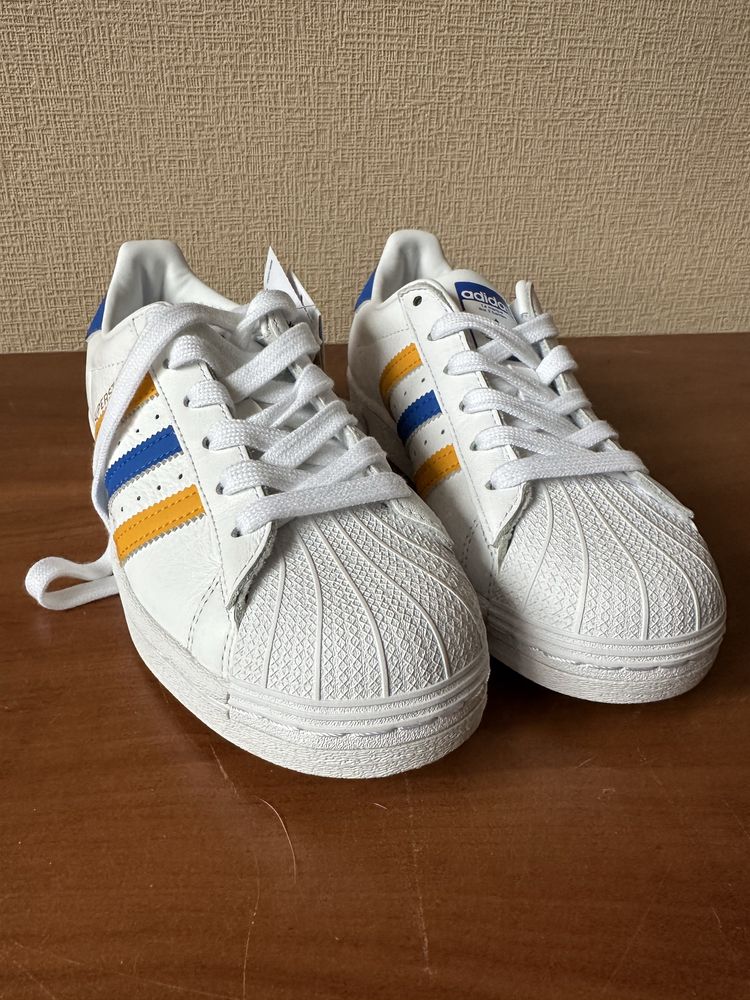 Оригинальные кроссовки ADIDAS