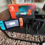Nintendo Switch plus gadżety