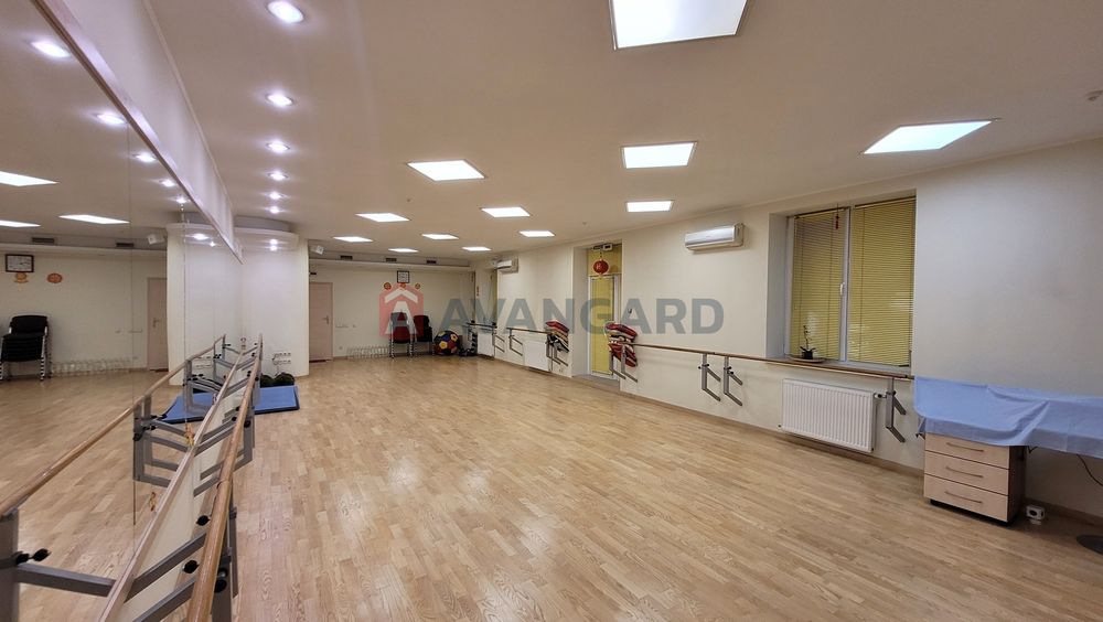 Продам приміщення в центрі, 211 м²;, 253 00 $