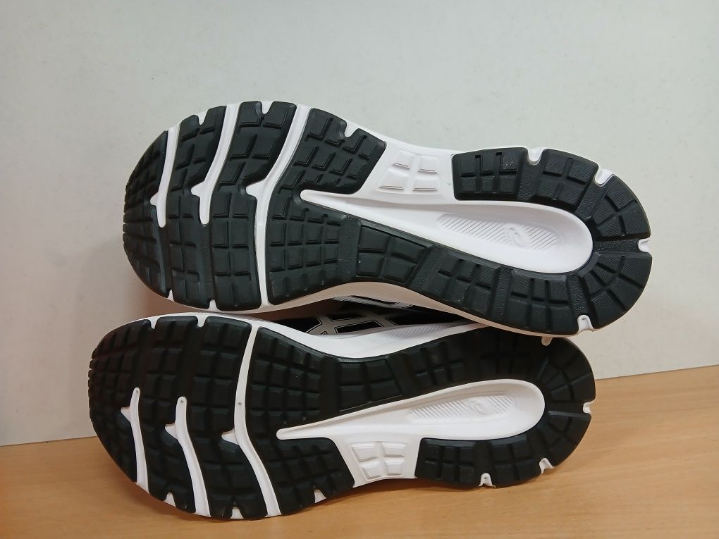 Кроссовки 43-42,5 р/27,5см Asics Jolt