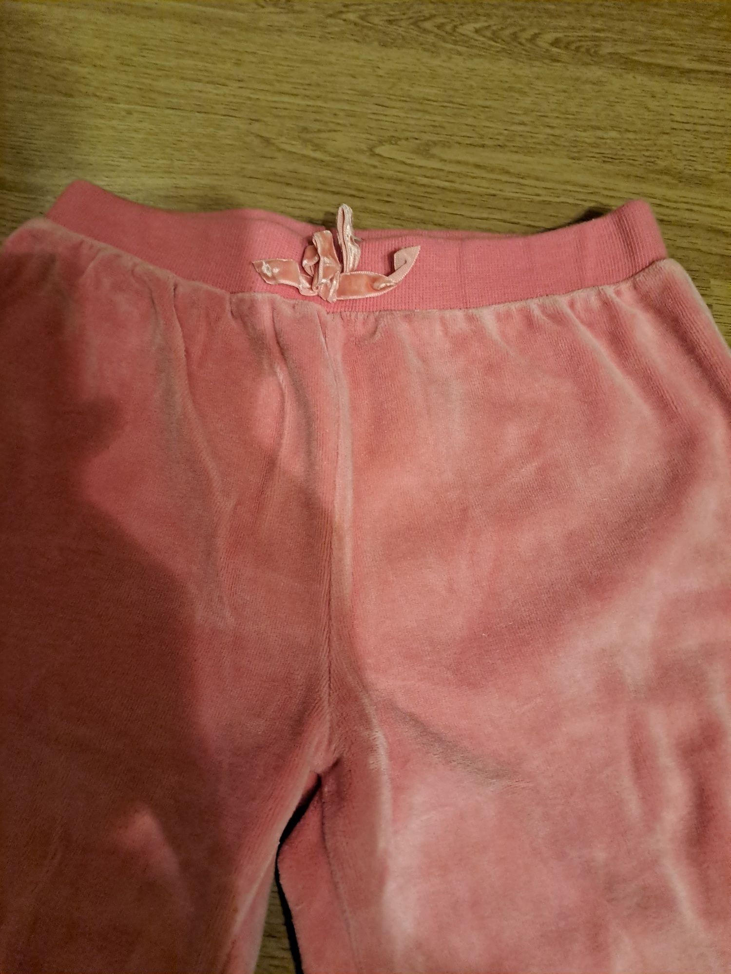 Welurowe spodnie dla dziewczynki