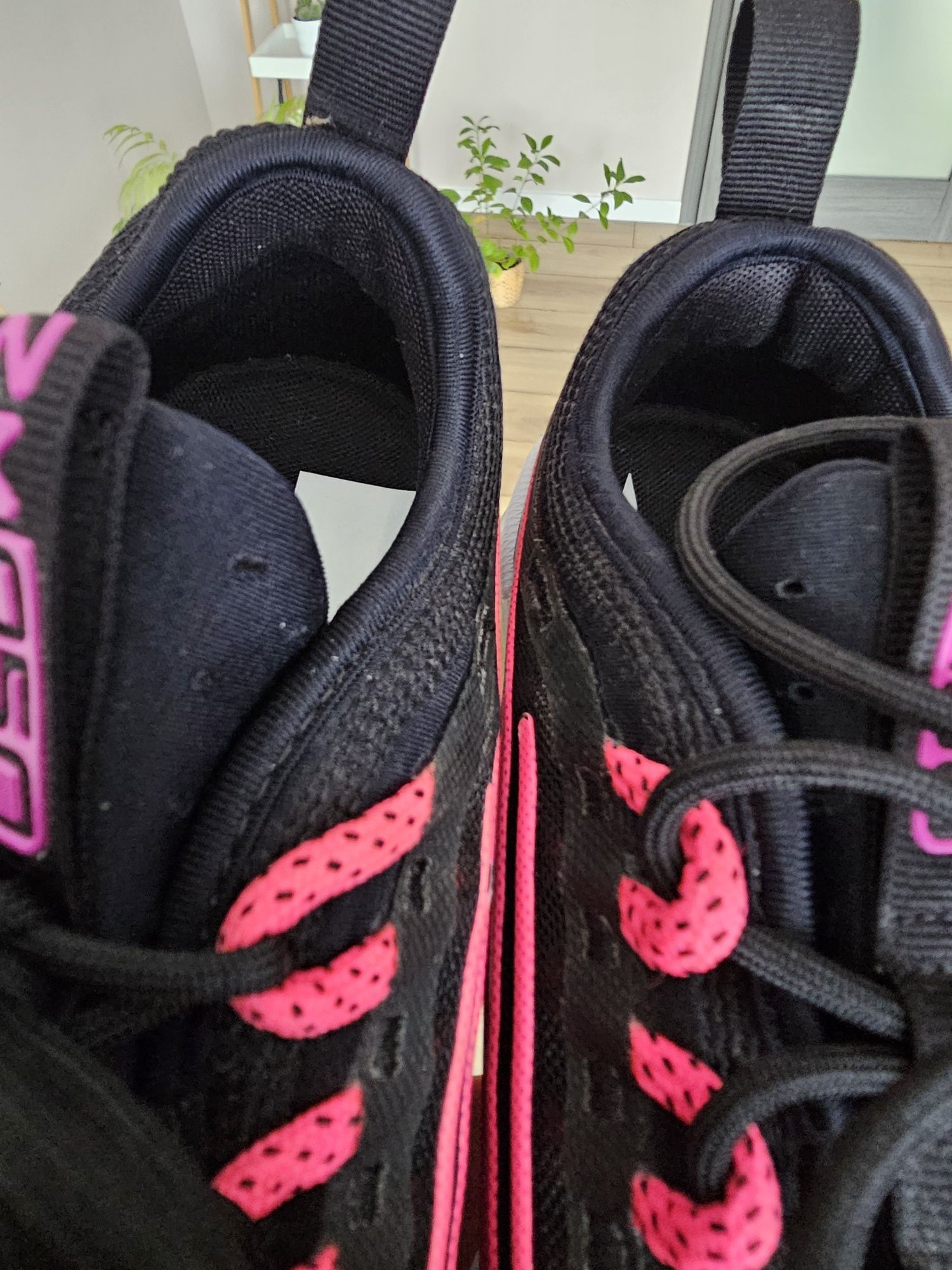 Czarno różowe Nike ZM950 rozmiar 38 poduszki