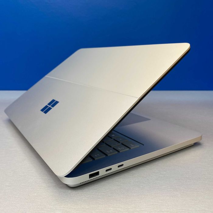 Microsoft Surface Laptop Studio 2 - 14.4" Touch (i7-13800H/16GB/512GB)