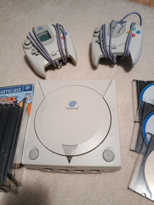 Konsola sega dreamcast 2 pady karta pamięci 50 gier