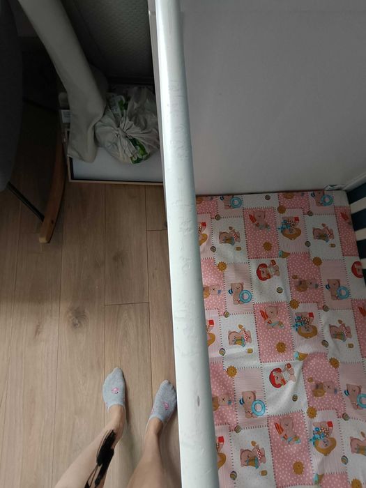 Łóżeczko dziecięce dla niemowlaków