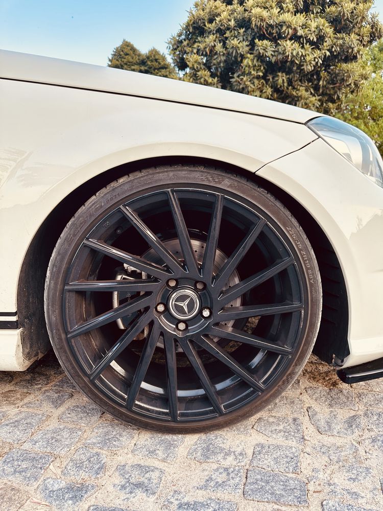 Mercedes Benz C 220 AMG
