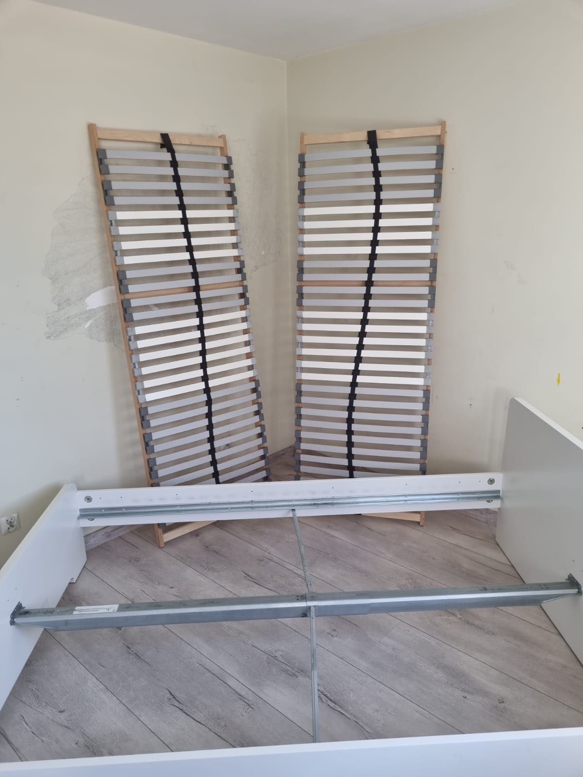 Łóżko Ikea Askvoll