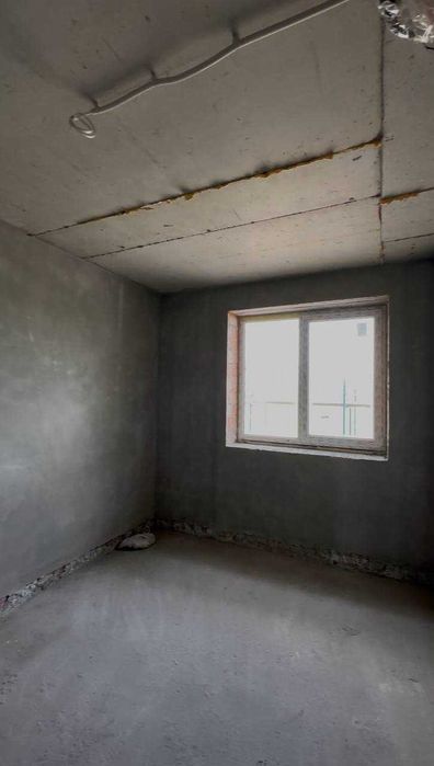 Однокімнатна квартира. 1 поверх + власний дворик в ЖК "Веселка"