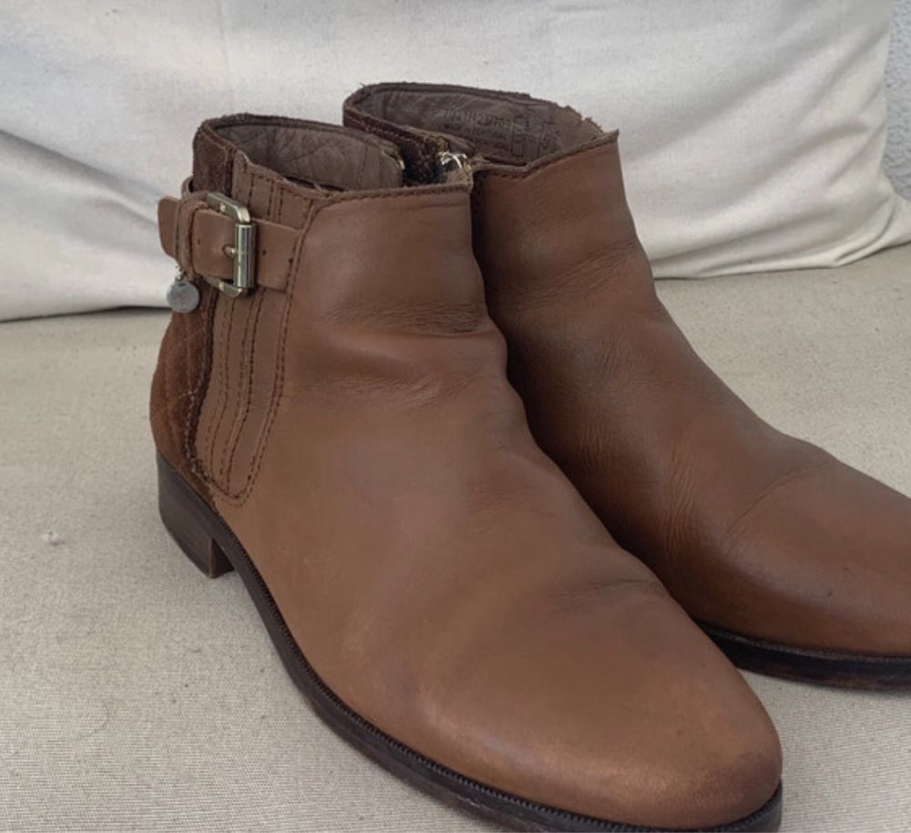 Botins castanhos da massimo dutti