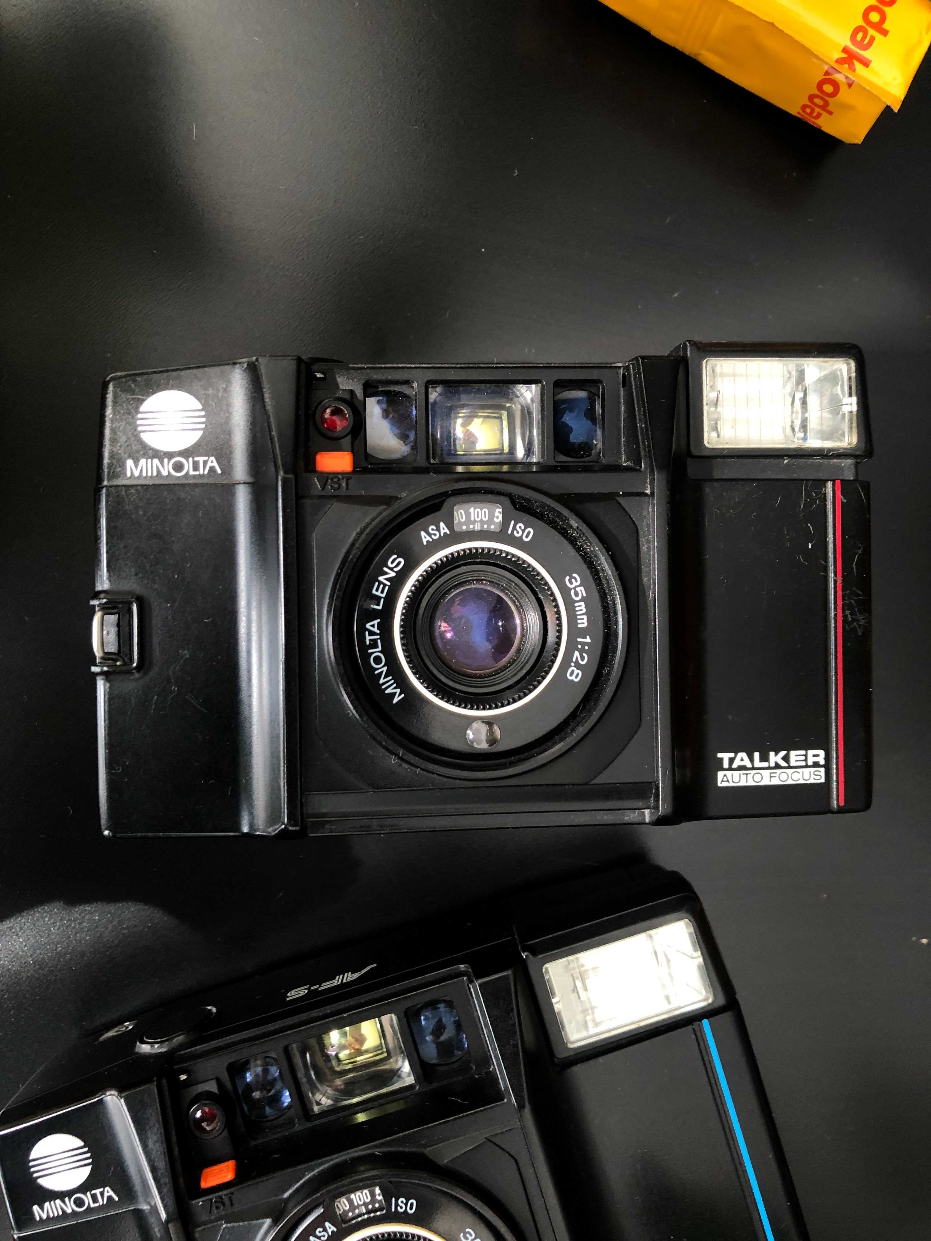 Плівкова фотокамера Minolta Talker