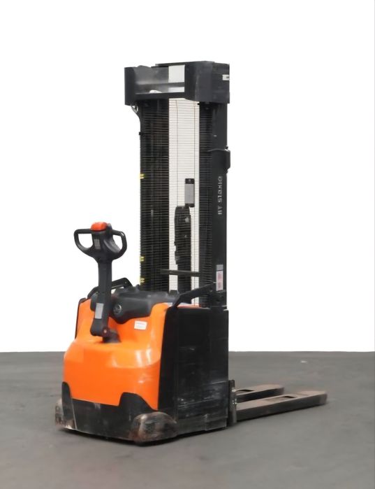 штабелер електричний 647 мг BT TOYOTA SWE160 електроштабелер Тойота