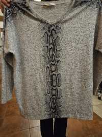 Продам фирменный свитер Gias
