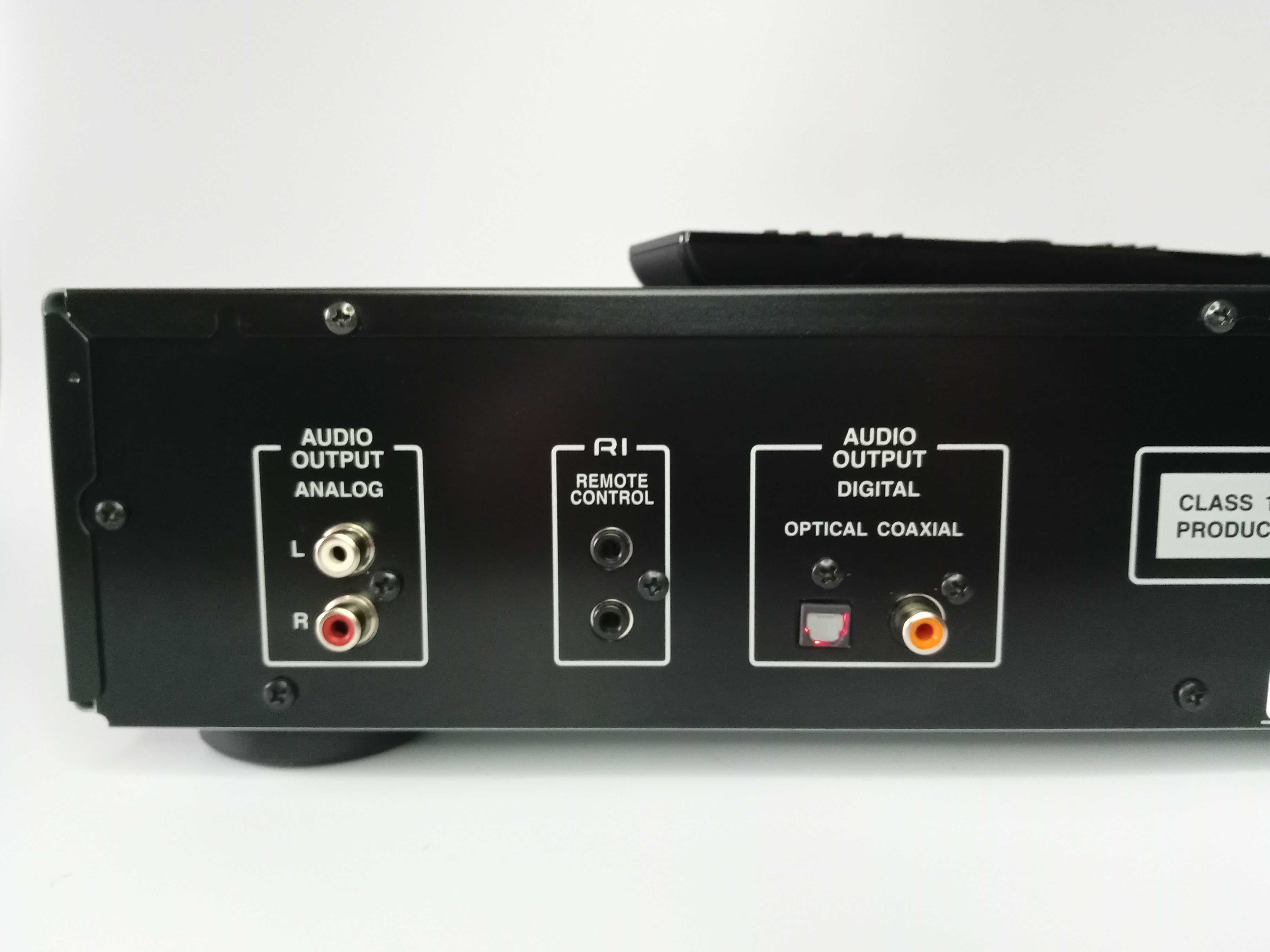 Onkyo C-7030 odtwarzacz CD MP3 z pilotem