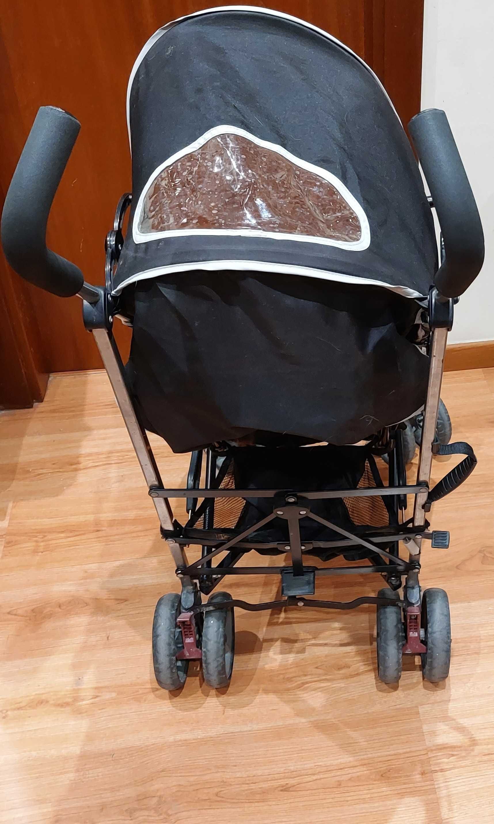 Carrinho Bébé c/ Proteção Sol e Chuva