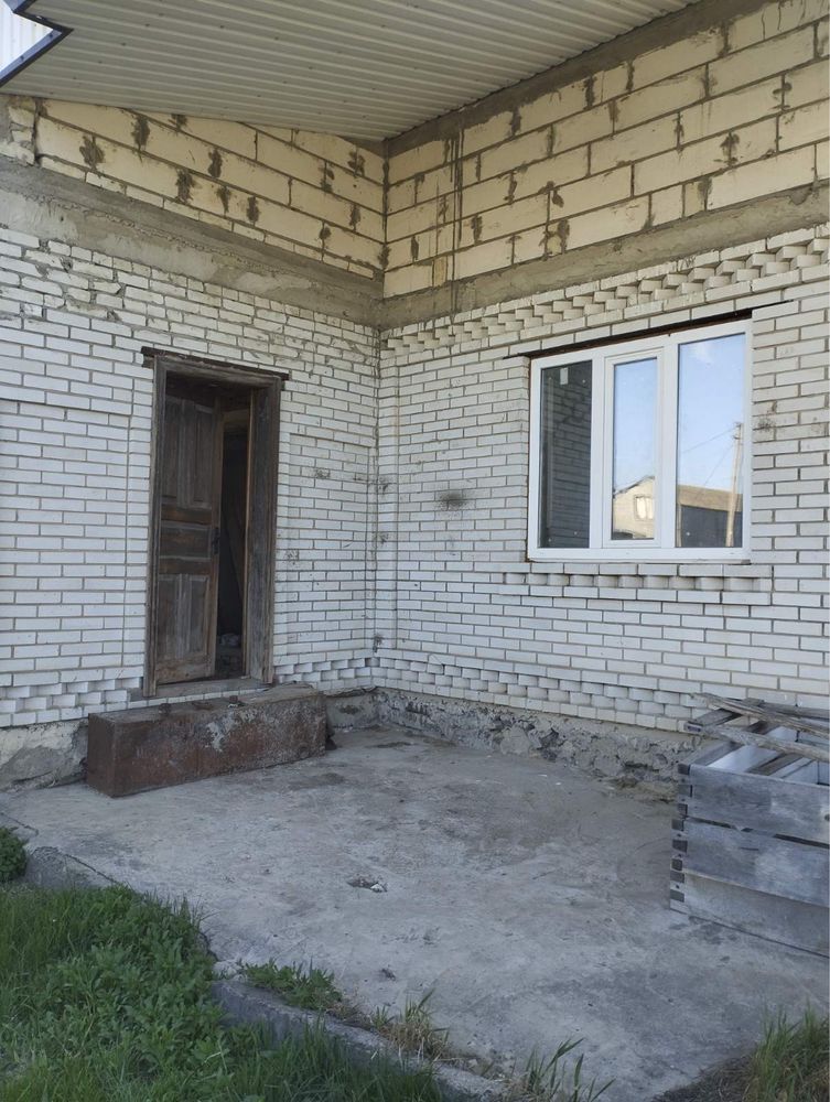 Продам будинок 200м2 смт.Лисянка Черкаської обл.
