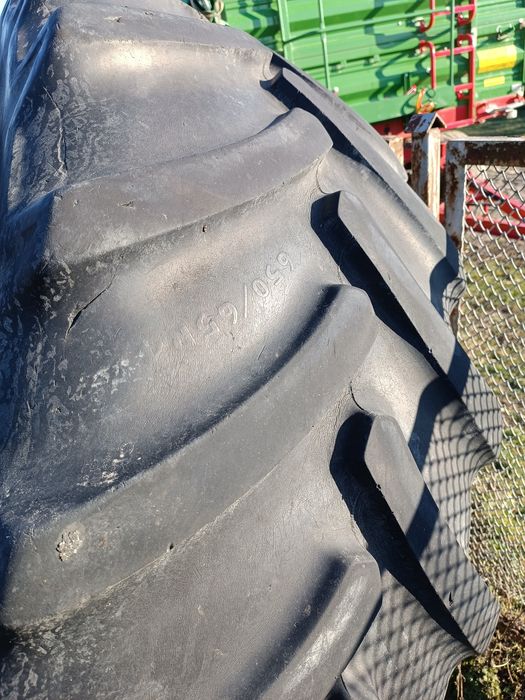 Sprzedam opony 650/65r42, 520/70r38