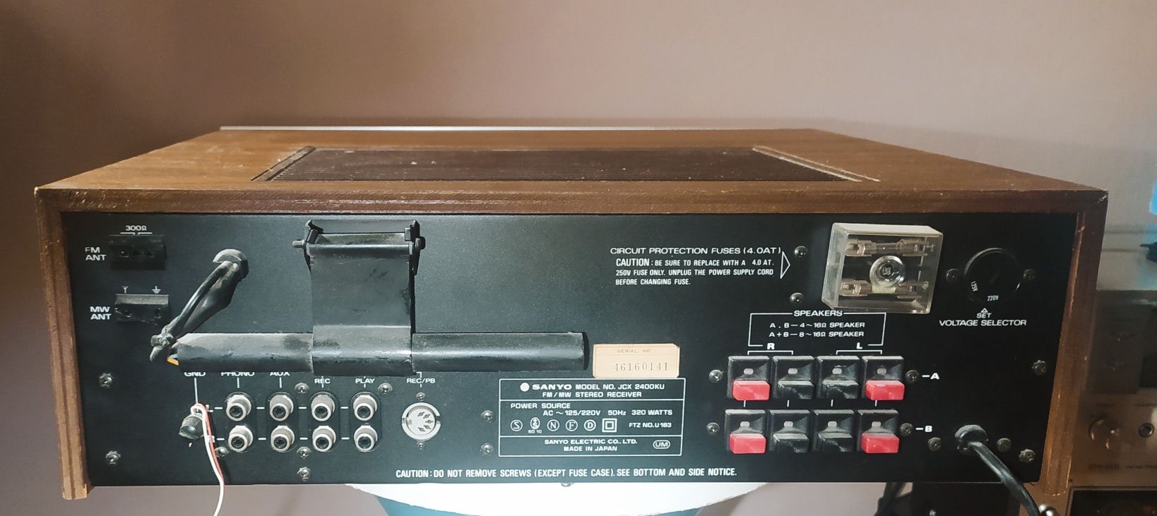 Amplituner Sanyo JCX 2400 ku