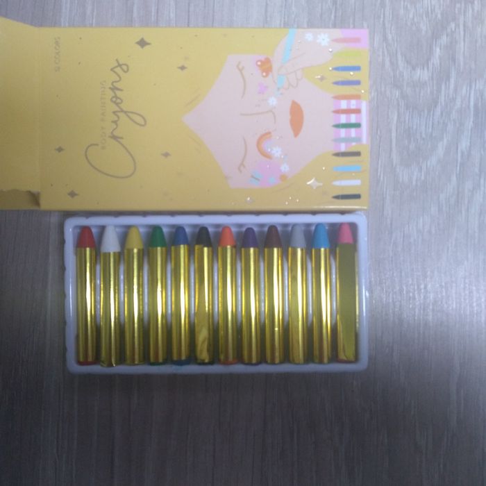 Kredki do malowania twarzy