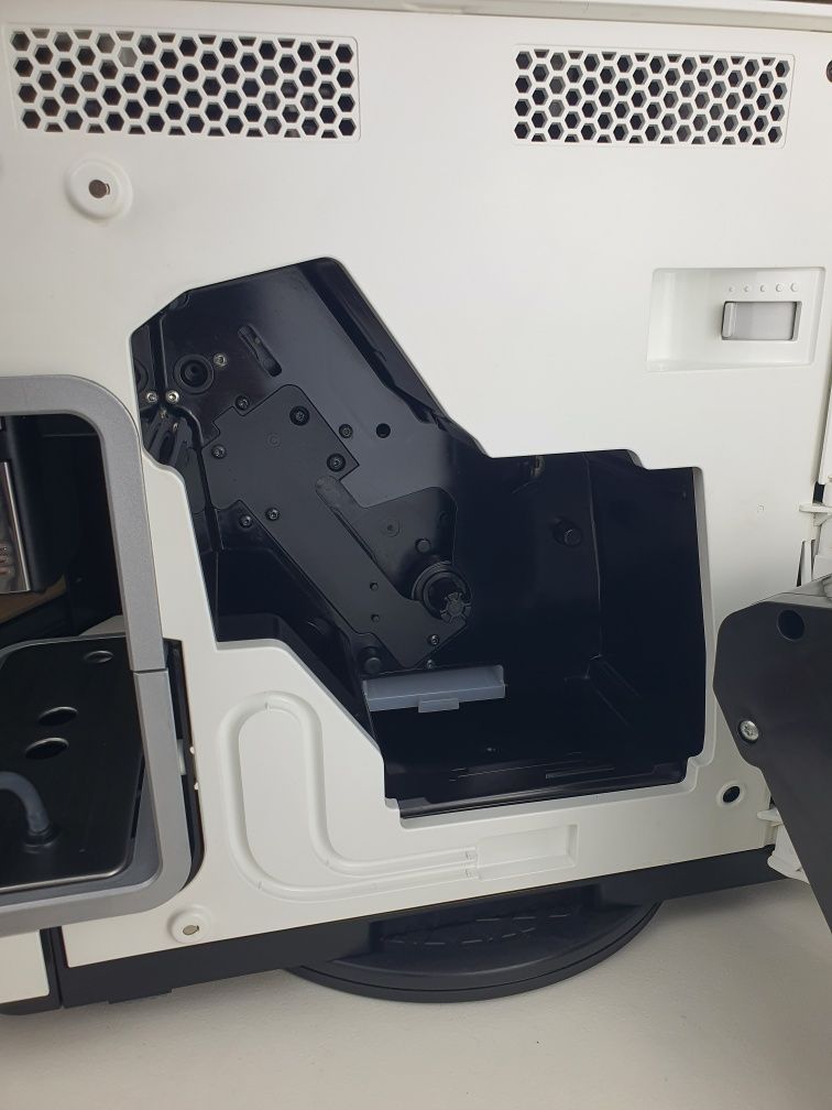 Jak nowy przebieg 290kaw! Miele CM63 Biały solidny ekspres z gwarancją