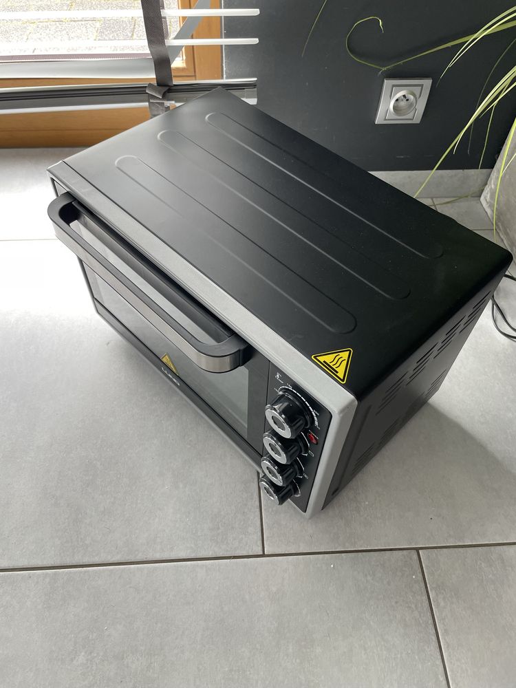 Nowy piekarnik elektryczny LUND 28l 1600W