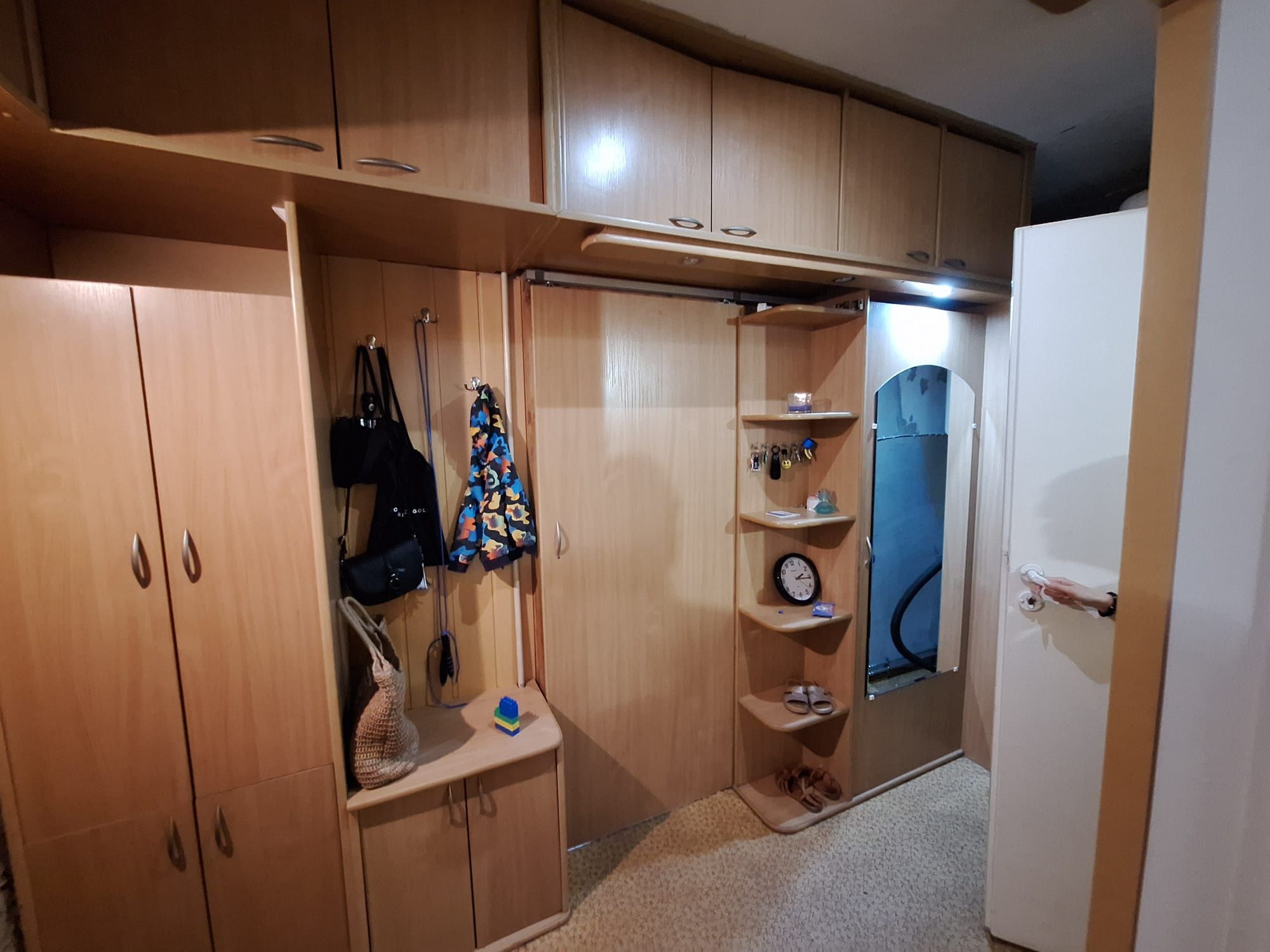 Meble do przedpokoju , na działkę czy garazu