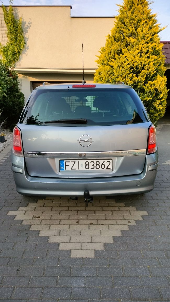 Sprzedam Opla Astrę 1.4 benzyna