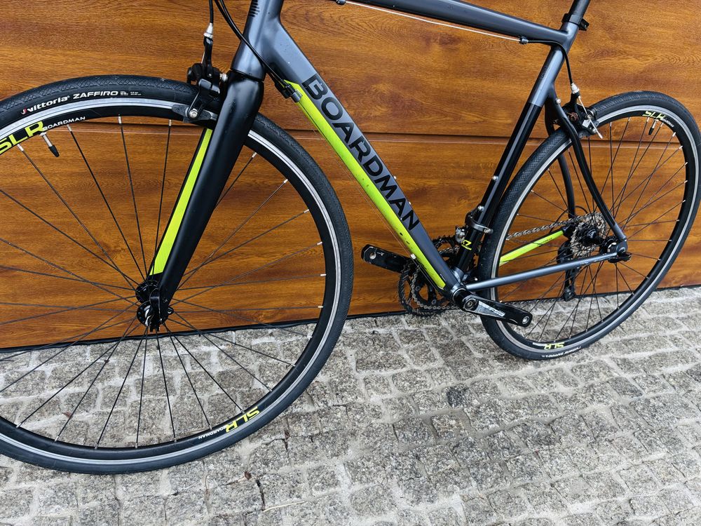 Szosa Boardman, osprzęt Claris, wideled Carbon